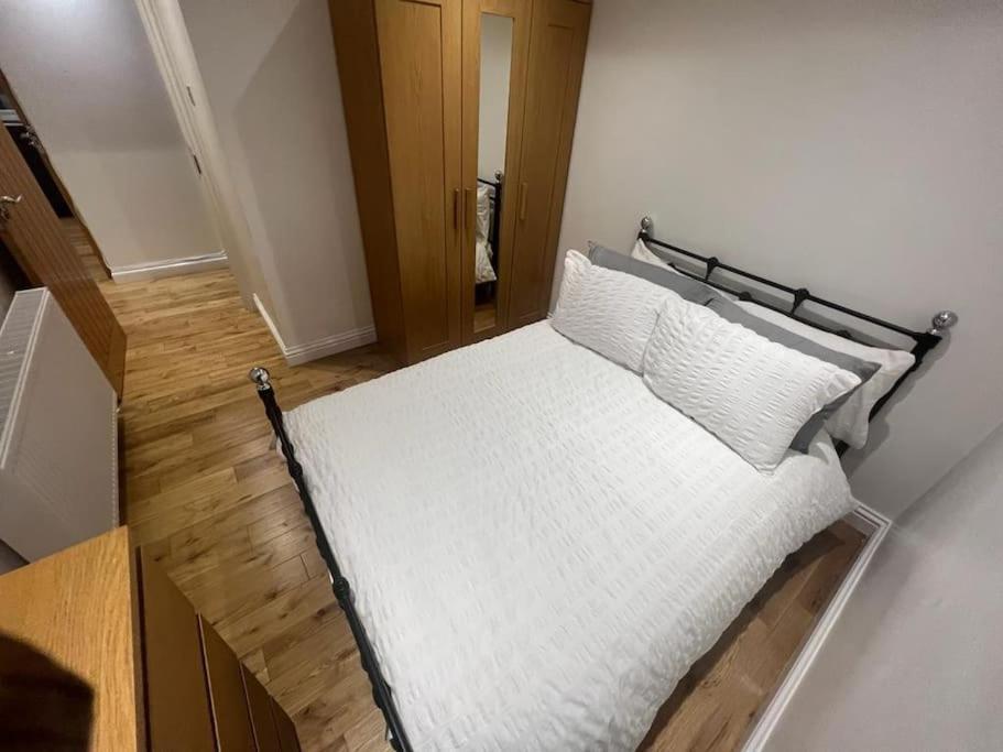 2 Bedroom Apartment In Hampdenrd Londyn Zewnętrze zdjęcie